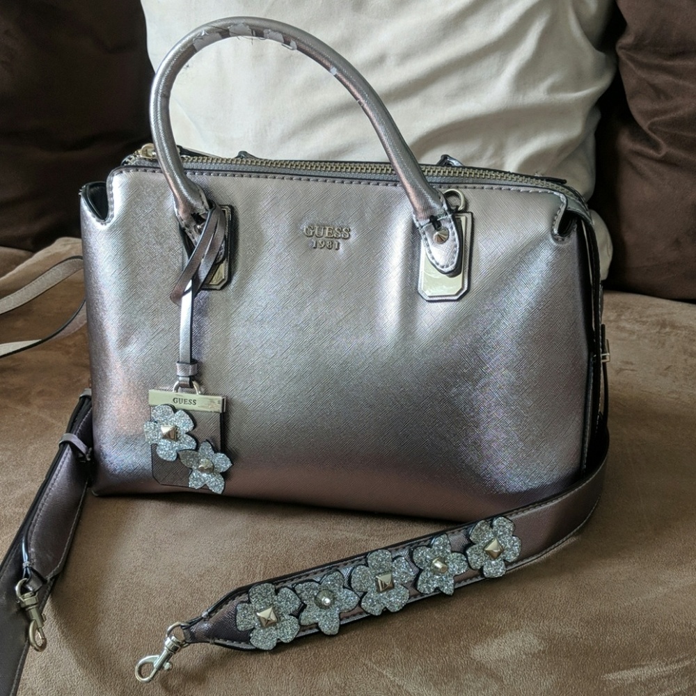 Guess bag